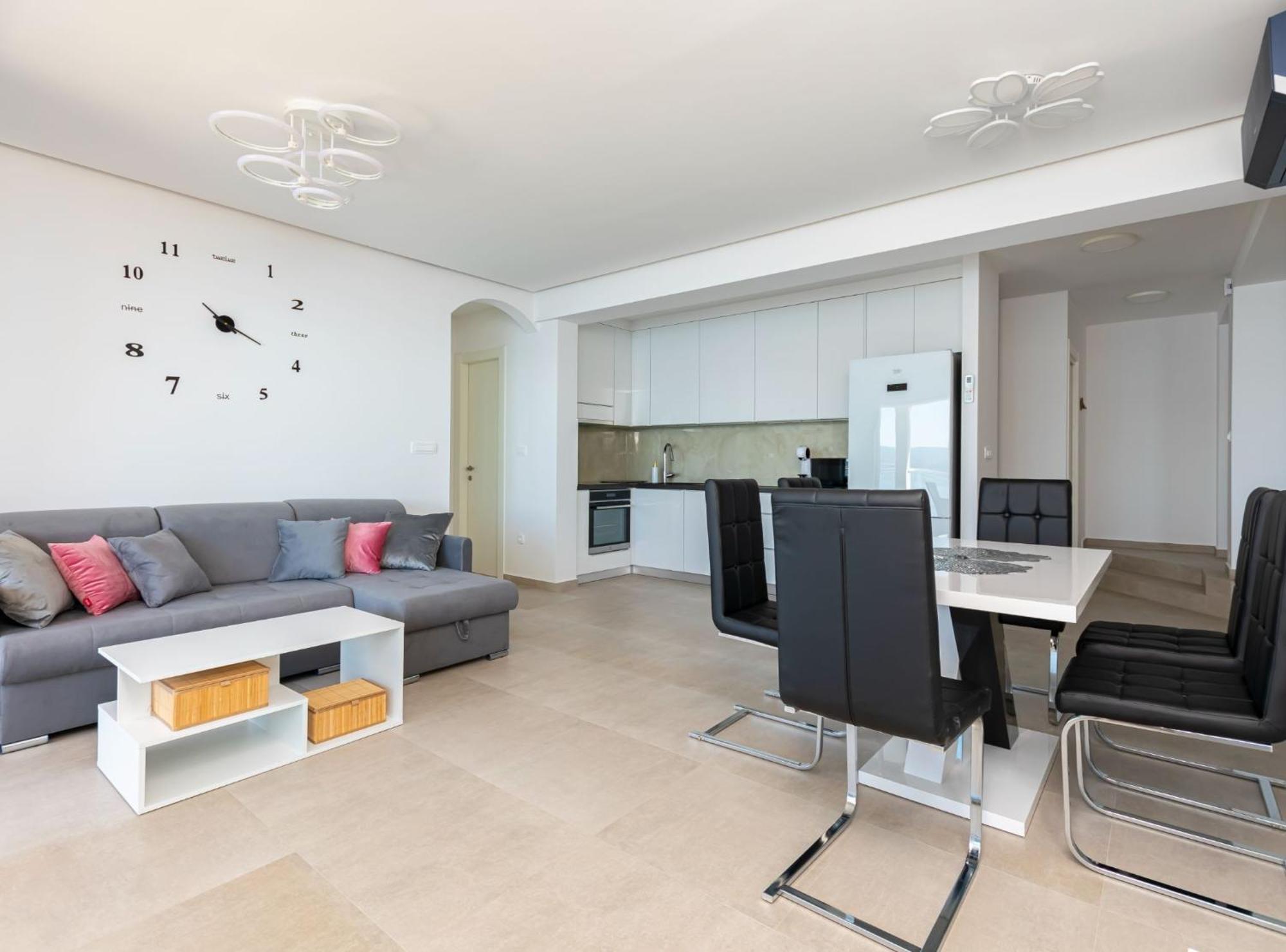 Apartments Hope Dugi Rat Exterior photo